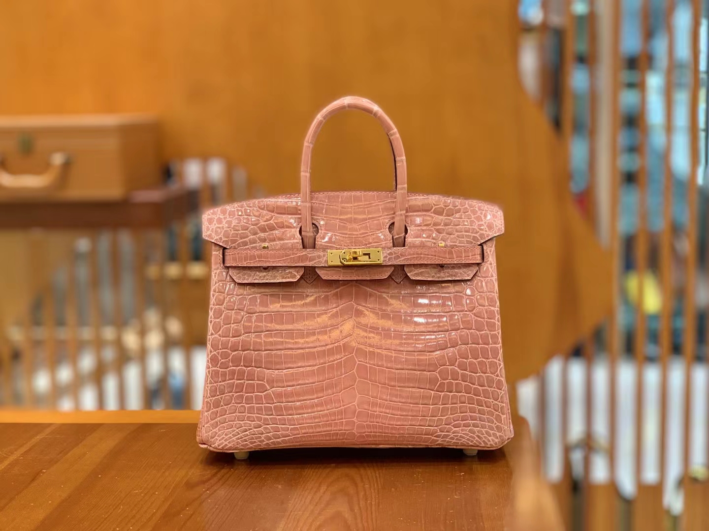 Hermès（爱马仕）Birkin 铂金包 陶瓷粉 进口尼罗鳄鱼皮 金扣 25cm 原版蜜蜡线 顶级手缝