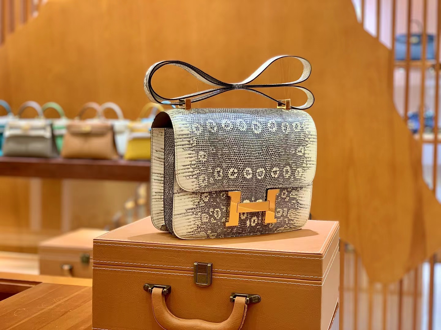 Hermès（爱马仕）Constance 康康 南非野生蜥蜴皮 原色 金扣 24cm 原版蜜蜡线 顶级手缝
