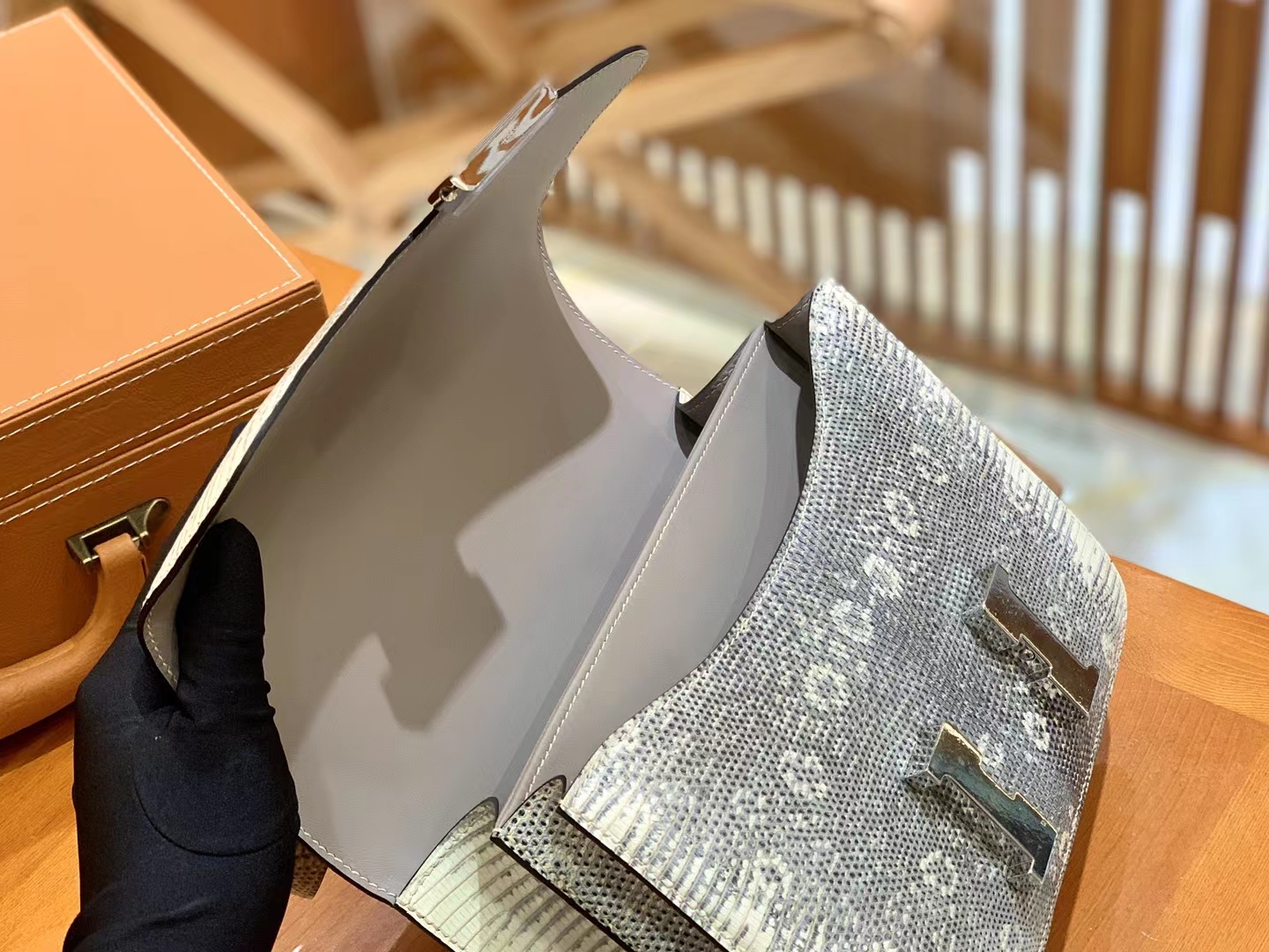 Hermès（爱马仕）Constance 康康 南非野生蜥蜴皮 原色 银扣 24cm 原版蜜蜡线 顶级手缝