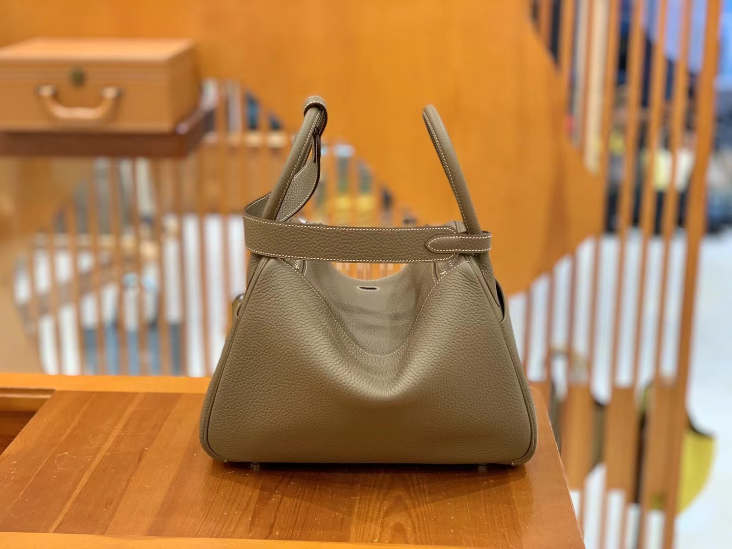 Hermès（爱马仕）Lindy 琳迪包 大象灰 进口TC大牛皮 银扣 30cm 原版蜜蜡线 顶级手缝