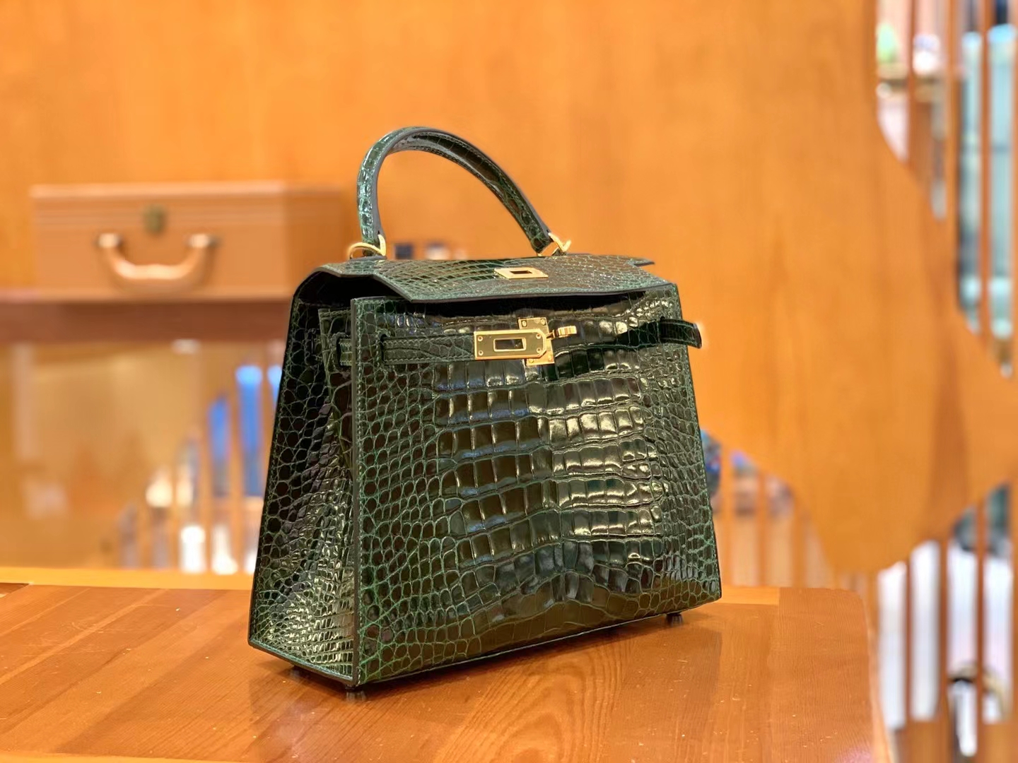 Hermès（爱马仕）Kelly 凯莉包 祖母绿 进口美洲鳄鱼皮 金扣 25cm 原版蜜蜡线 顶级手缝