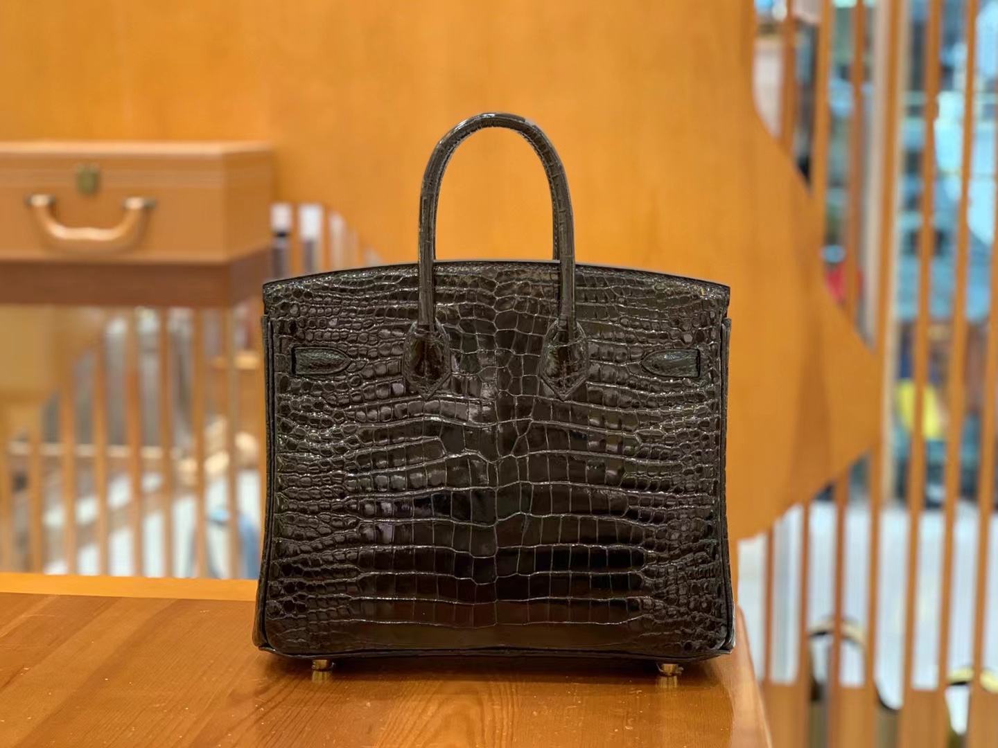 Hermès（爱马仕）Birkin 铂金包 经典黑 进口一级皮 湾鳄 金扣 25cm 原版蜜蜡线 顶级手缝