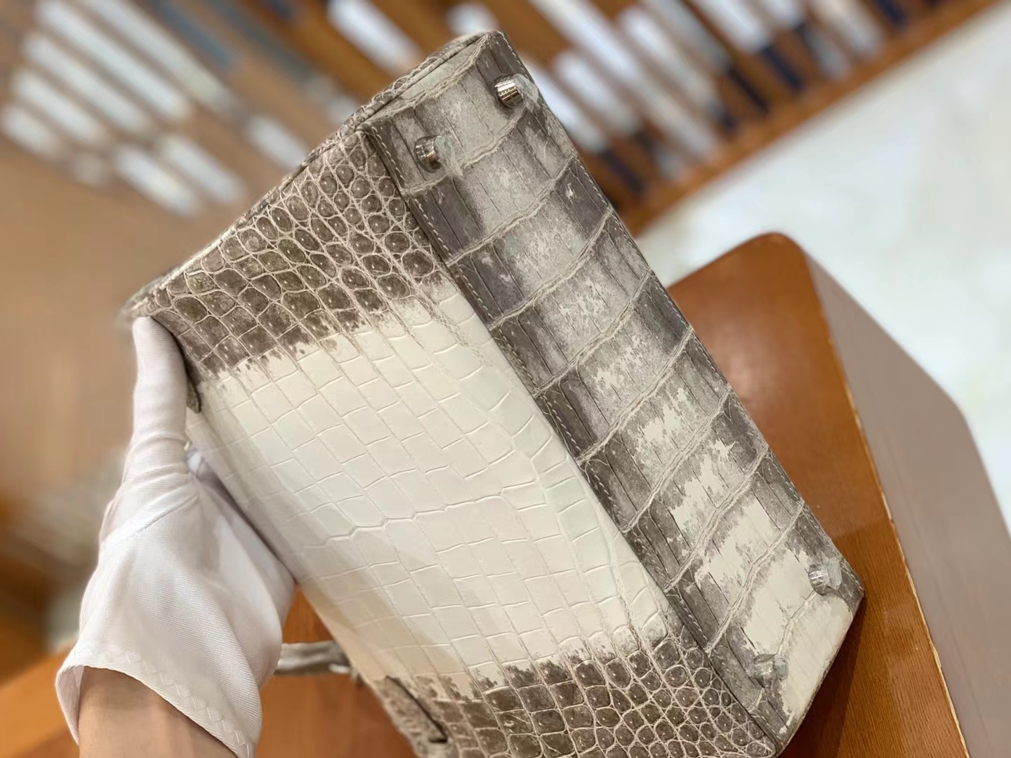 Hermès（爱马仕）Kelly 凯莉包 喜马拉雅 进口尼罗鳄鱼皮 包中皇后 银扣 25cm 原版蜜蜡线 顶级手缝