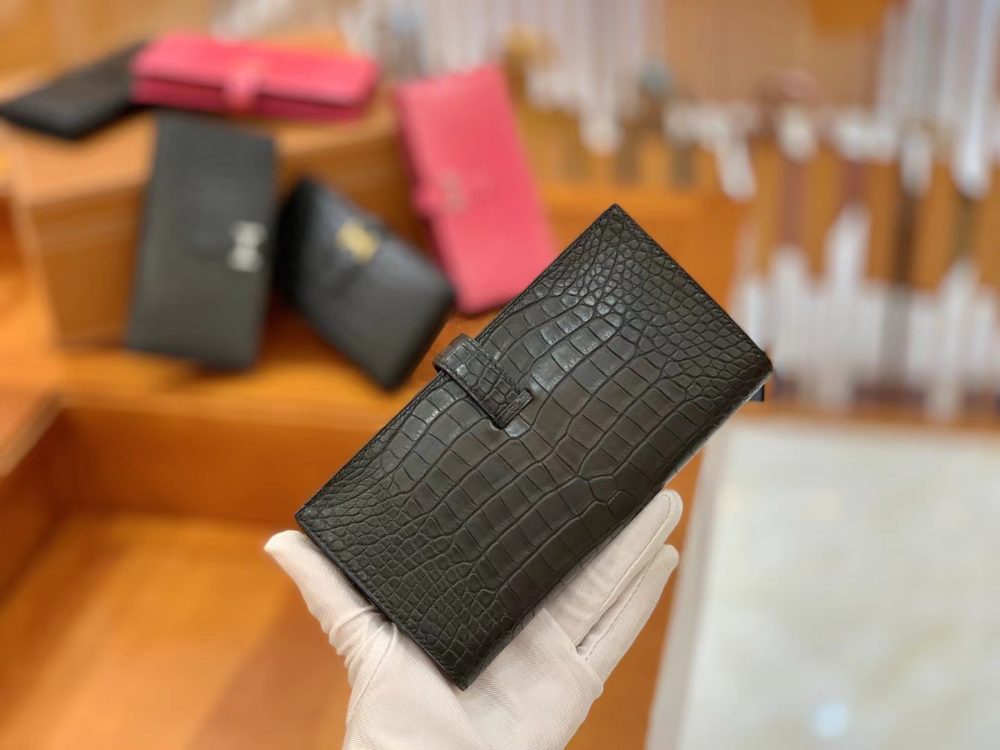 Hermès（爱马仕）Bearn 长夹 经典黑 一级雾面美洲鳄鱼皮 银扣 原版蜜蜡线 顶级手缝
