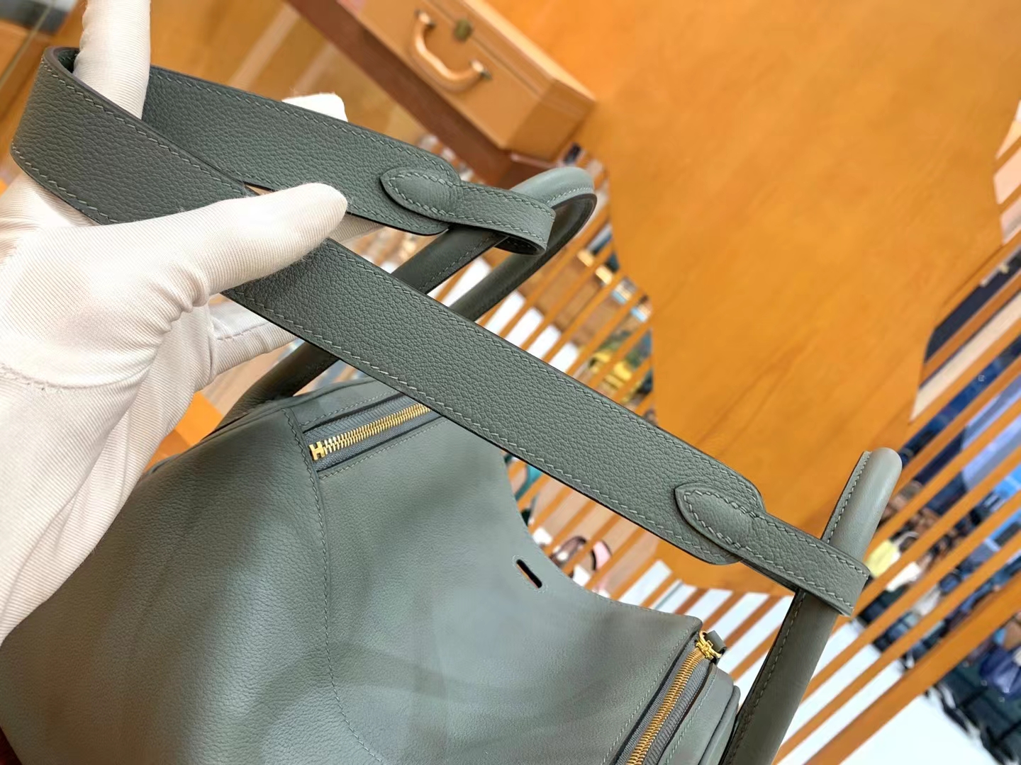 Hermès（爱马仕）Lindy 琳迪包 杏仁绿 进口Evercolor 牛皮 金扣 26cm 原版蜜蜡线 顶级手缝