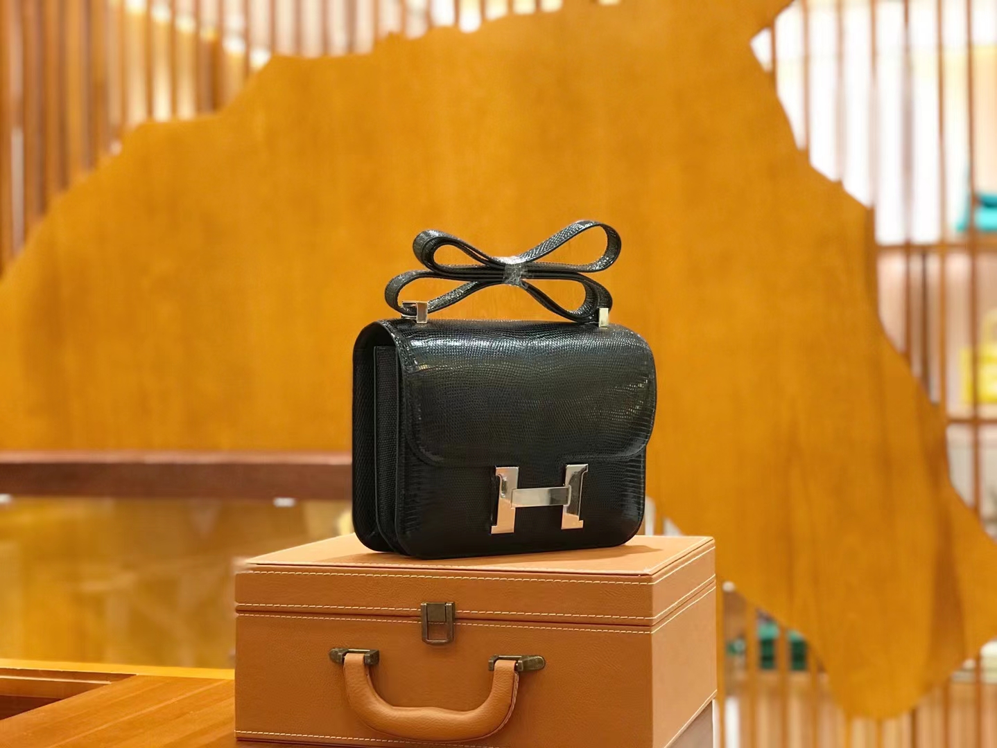 Hermès（爱马仕）Constance 康康 南非野生蜥蜴皮 经典黑 银扣 24cm 原版蜜蜡线 顶级手缝