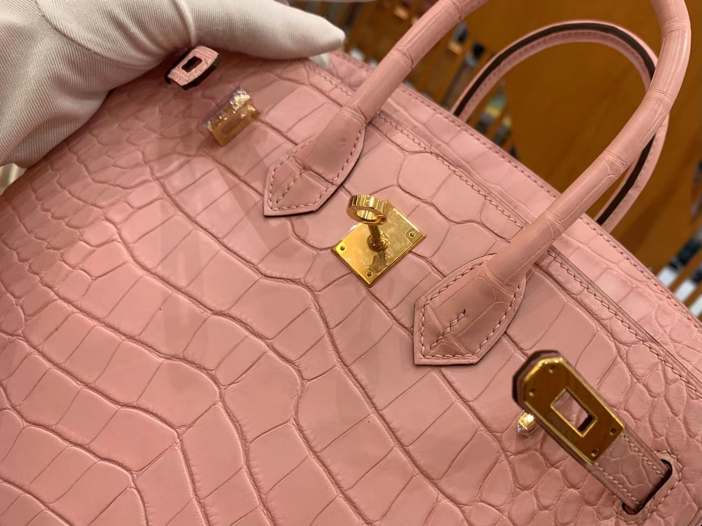 Hermès（爱马仕）Birkin 铂金包 樱花粉 进口美洲鳄鱼皮 金扣 25cm 原版蜜蜡线 顶级手缝