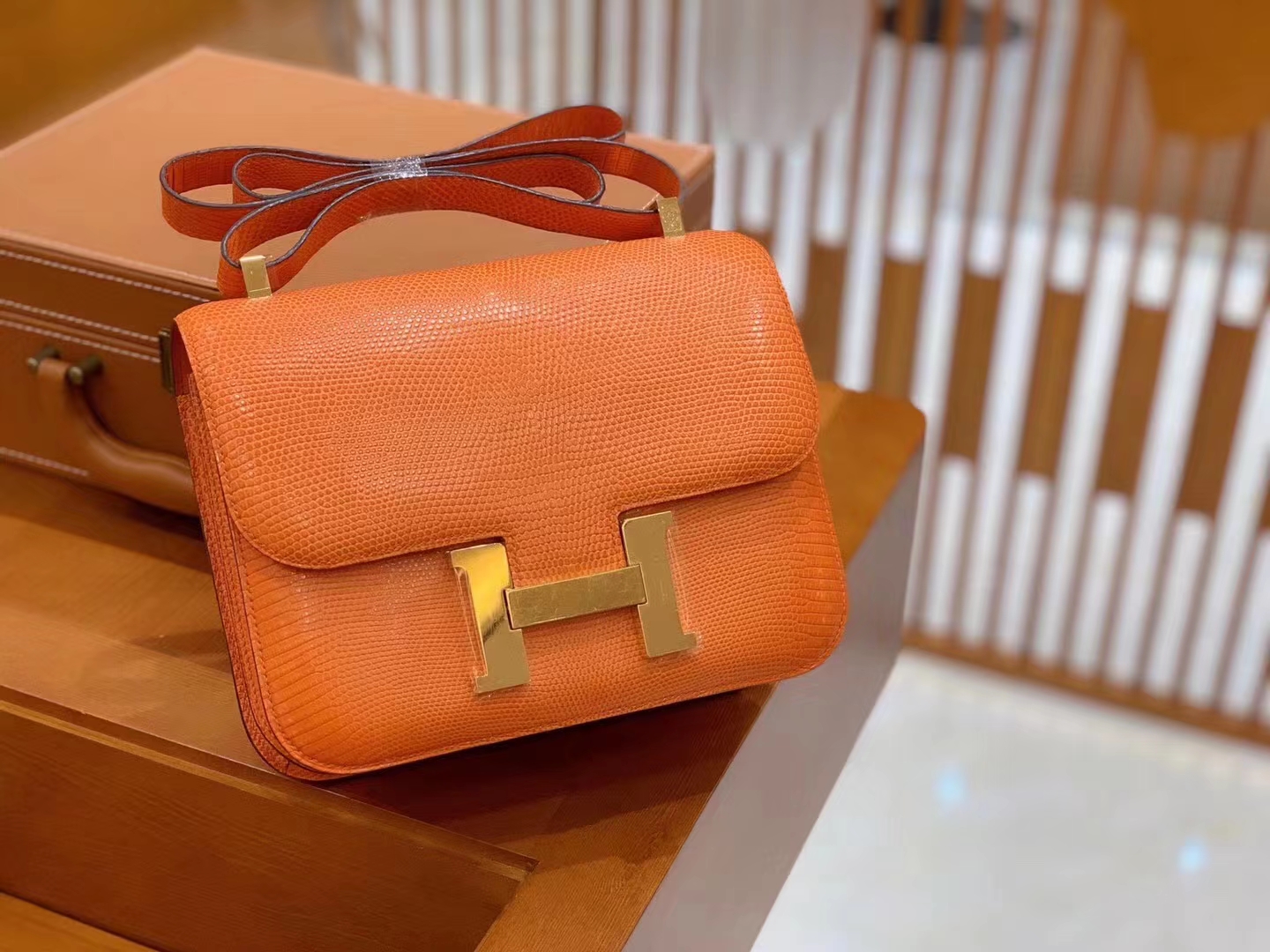 Hermès（爱马仕）Constance 康康 南非野生蜥蜴皮 橙红色 金扣 24cm 原版蜜蜡线 顶级手缝