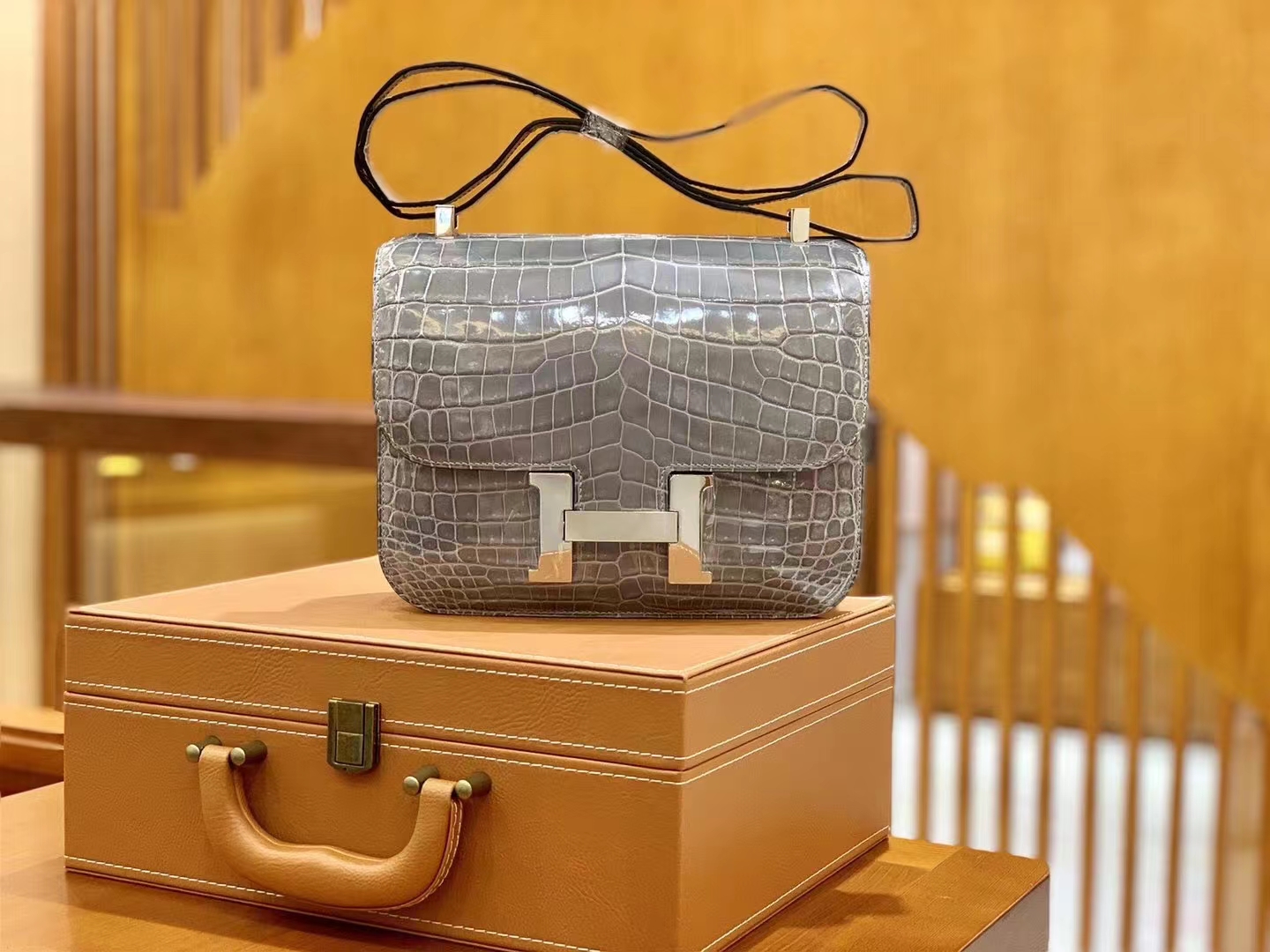Hermès（爱马仕）Constance 康斯坦斯 进口尼罗鳄鱼皮 巴黎灰 银扣 24cm 原版蜜蜡线 顶级手缝