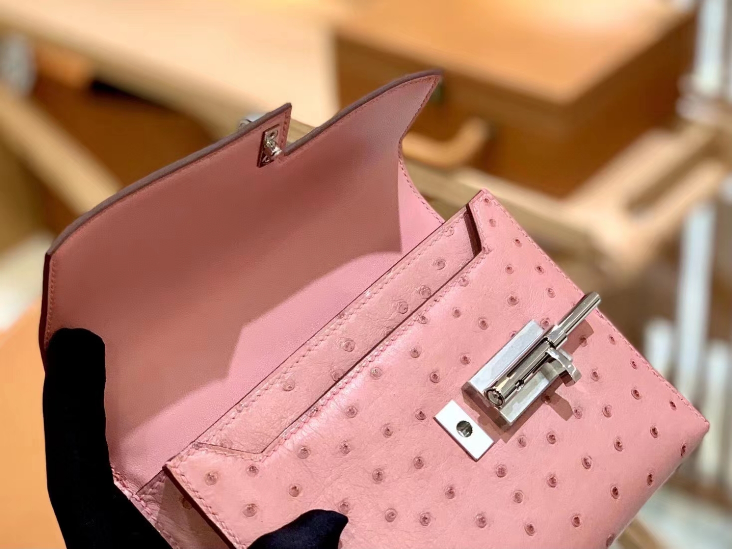 Hermès（爱马仕）Verrou Mini 迷你 插销包 陶瓷粉 KK 鸵鸟皮 银扣  原版蜜蜡线 顶级手缝
