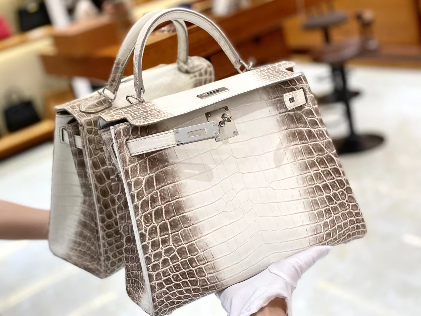 Hermès（爱马仕）Kelly 凯莉包 喜马拉雅 进口尼罗鳄鱼皮 包中皇后 银扣 28cm 原版蜜蜡线 顶级手缝