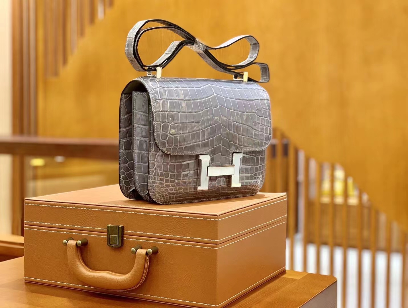 Hermès（爱马仕）Constance 康斯坦斯 进口尼罗鳄鱼皮 巴黎灰 银扣 24cm 原版蜜蜡线 顶级手缝