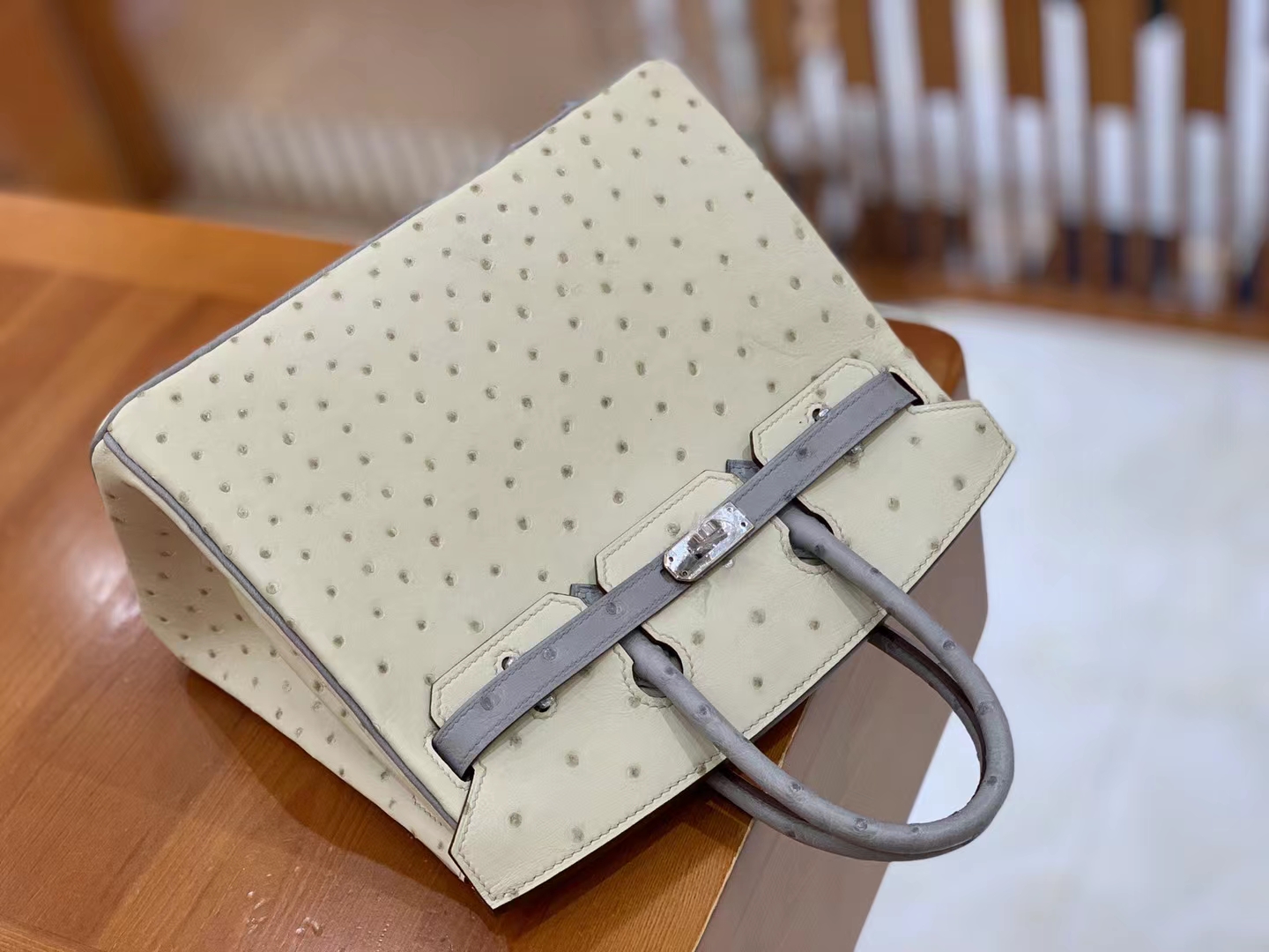 Hermès（爱马仕）Birkin 铂金包 南非KK鸵鸟皮 奶昔白拼冰川蓝 银扣 25cm 原版蜜蜡线 顶级手缝