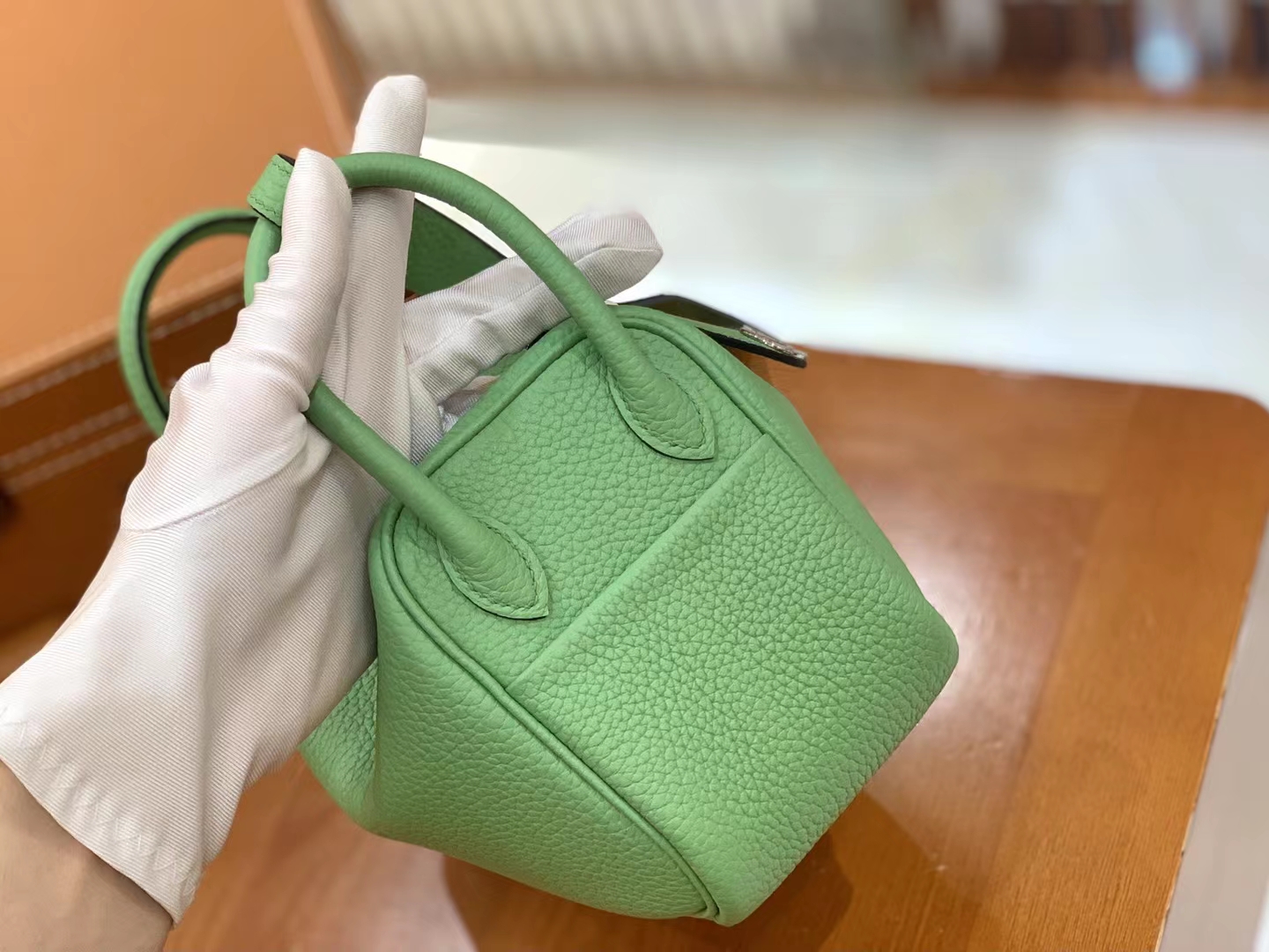 Hermès（爱马仕）Mini lindy 迷你琳迪包 牛油果绿 进口TC大牛皮 银扣 原版蜜蜡线 顶级手缝