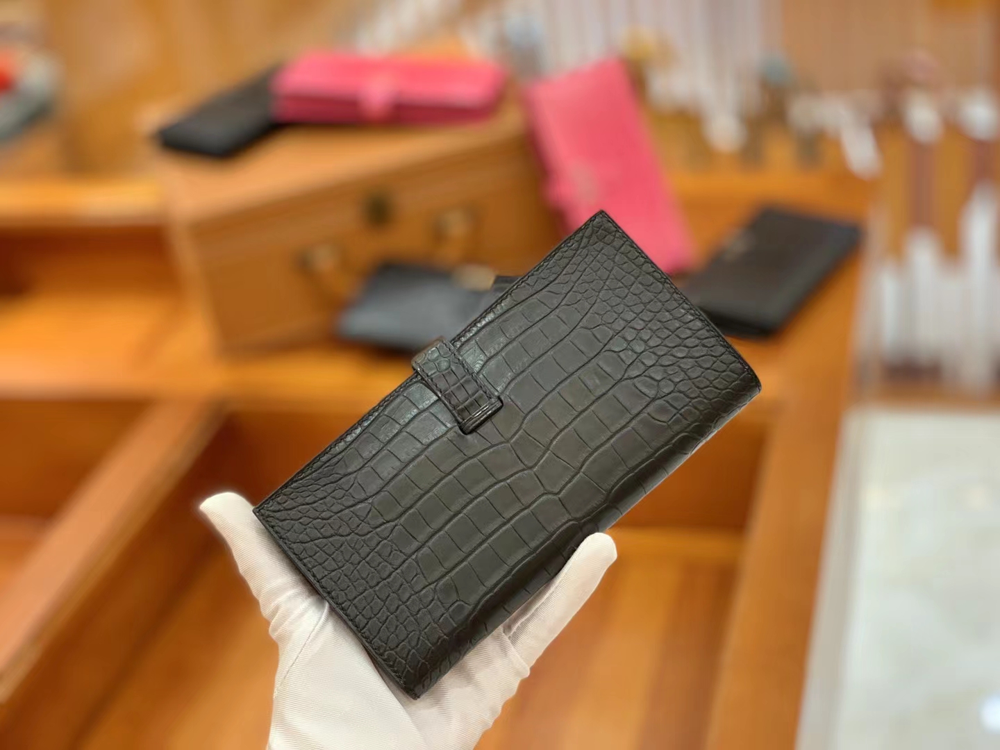 Hermès（爱马仕）Bearn 长夹 经典黑 一级雾面美洲鳄鱼皮 银扣 原版蜜蜡线 顶级手缝
