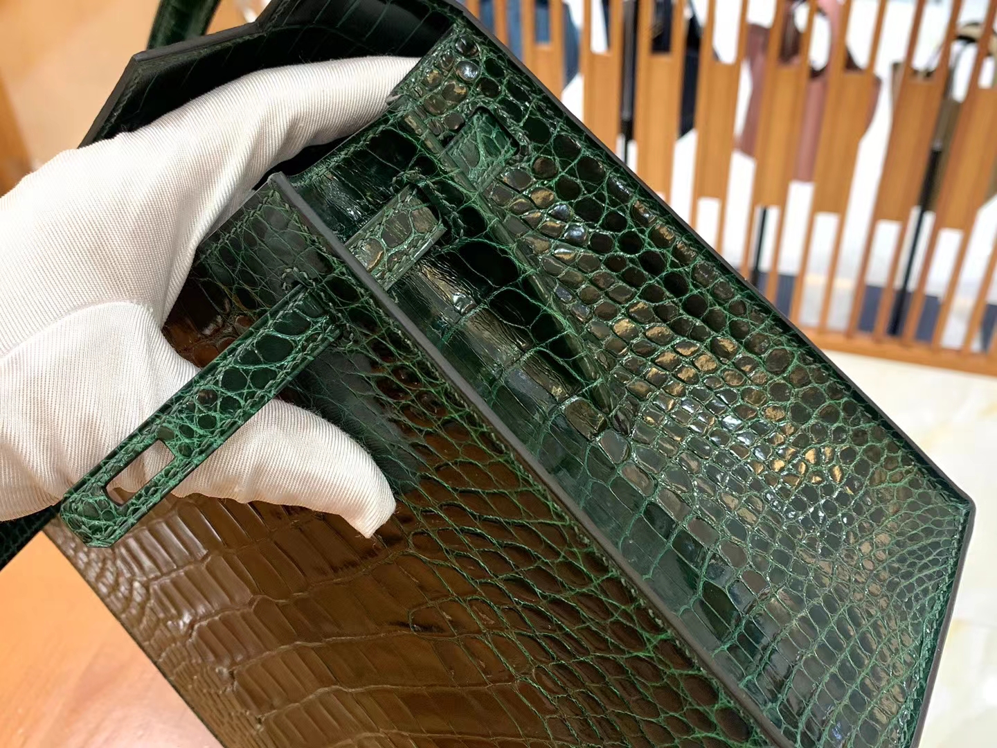 Hermès（爱马仕）Kelly 凯莉包 祖母绿 进口美洲鳄鱼皮 金扣 25cm 原版蜜蜡线 顶级手缝