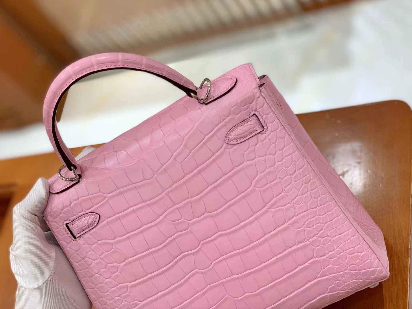 Hermès（爱马仕）Kelly 凯莉包 樱花粉 进口美洲鳄鱼皮 银扣 25cm 原版蜜蜡线 顶级手缝
