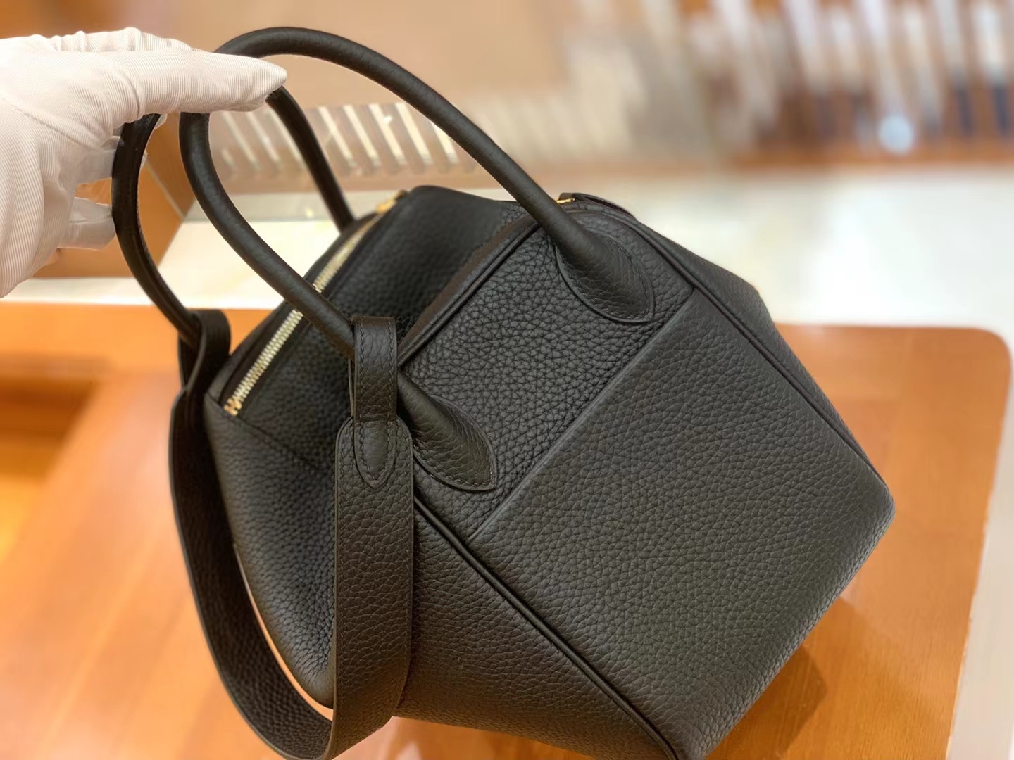 Hermès（爱马仕）Lindy 琳迪包 经典黑 进口TC大牛皮 金扣 26cm 原版蜜蜡线 顶级手缝
