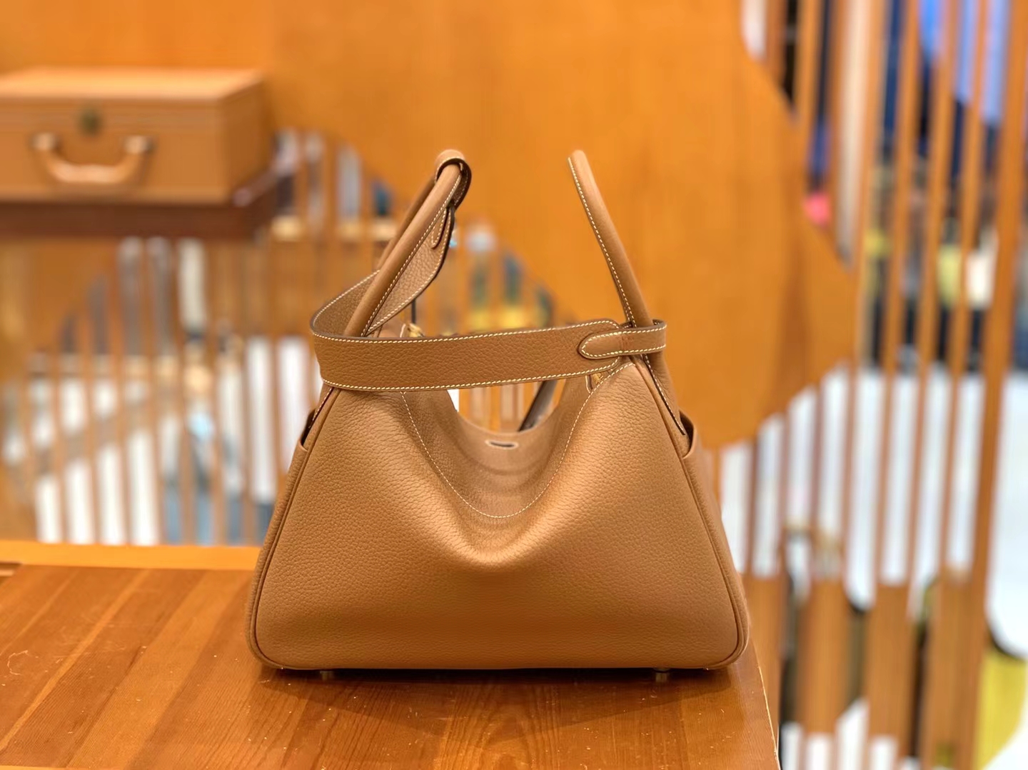 Hermès（爱马仕）Lindy 琳迪包 金棕 进口TC大牛皮 金扣 30cm 原版蜜蜡线 顶级手缝