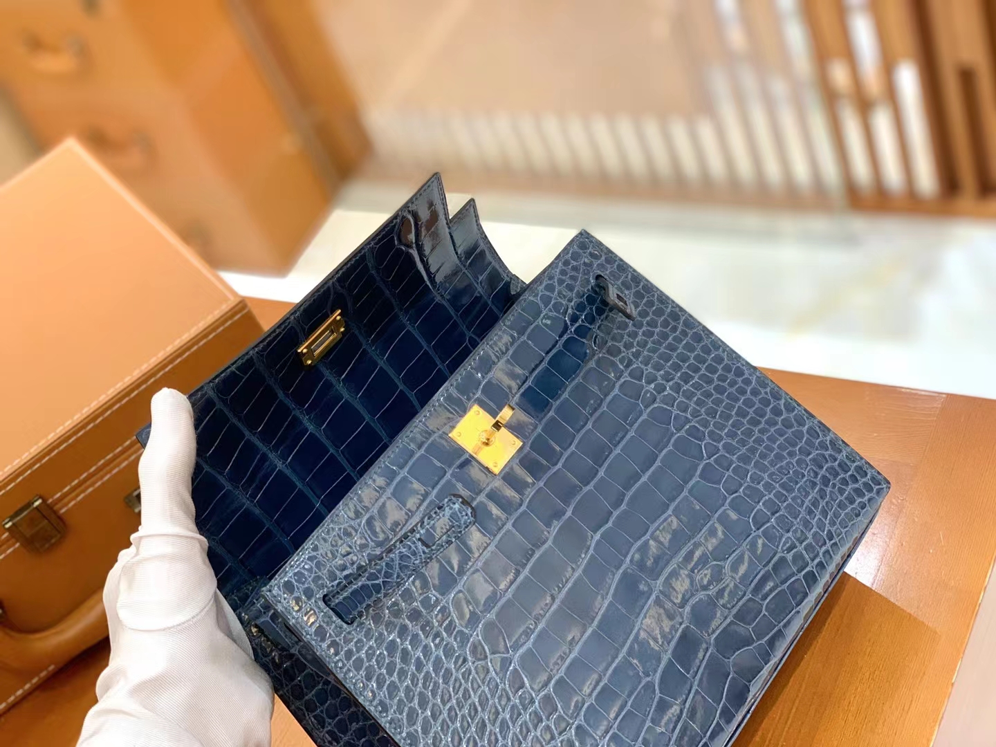 Hermès（爱马仕）Kelly 凯莉包 鸭仔蓝 进口美洲鳄鱼皮 金扣 25cm 原版蜜蜡线 顶级手缝