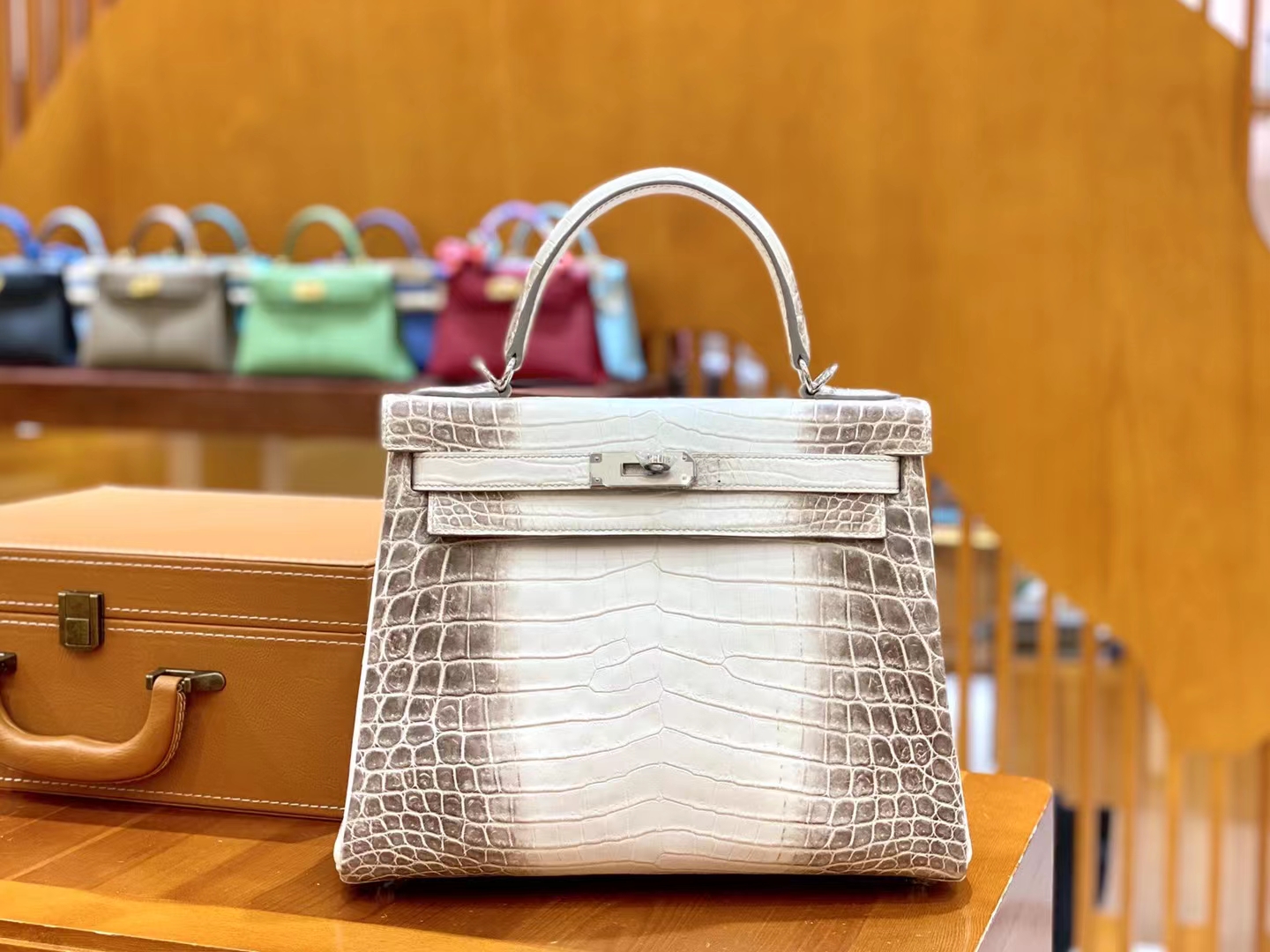 Hermès（爱马仕）Kelly 凯莉包 喜马拉雅 进口尼罗鳄鱼皮 包中皇后 银扣 28cm 原版蜜蜡线 顶级手缝