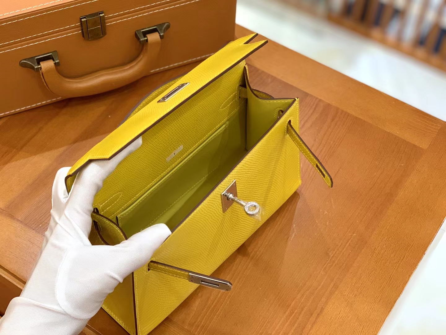 Hermès（爱马仕）Mini Kelly 迷你凯莉 那不勒斯黄 野生蜥蜴皮 银扣 一代 原版蜜蜡线 顶级手缝