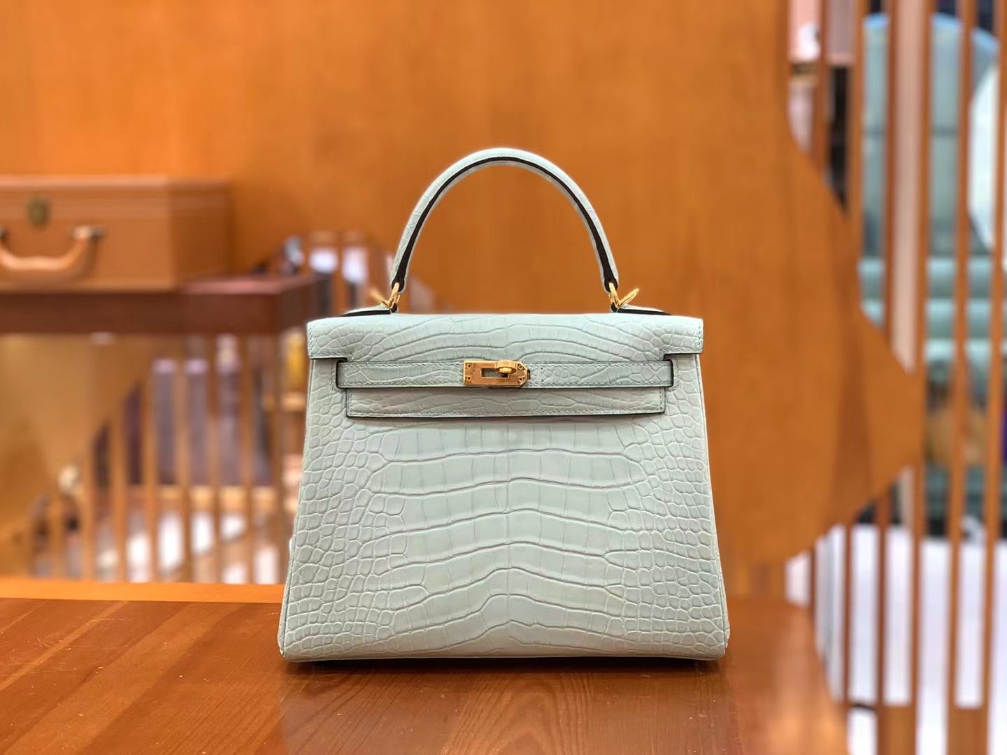 Hermès（爱马仕）Kelly 凯莉包 薄荷绿 进口美洲鳄鱼皮 金扣 25cm 原版蜜蜡线 顶级手缝
