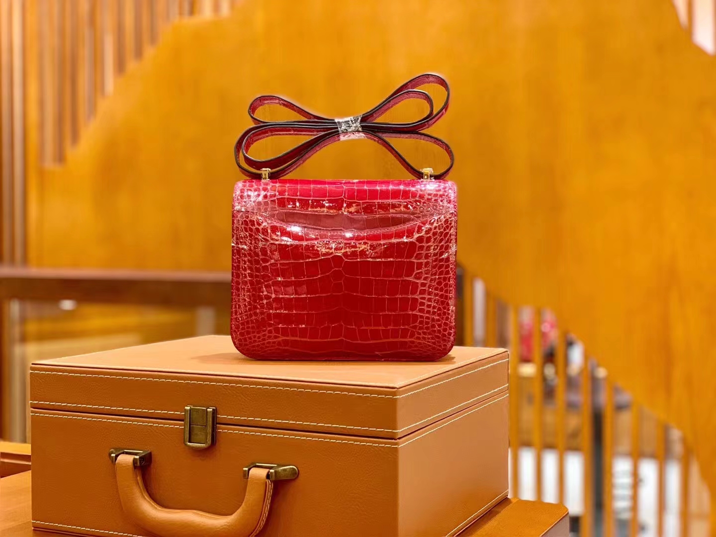 Hermès（爱马仕）Constance 康斯坦斯 极致粉 进口美洲鳄鱼皮 金扣 19cm 原版蜜蜡线 顶级手缝