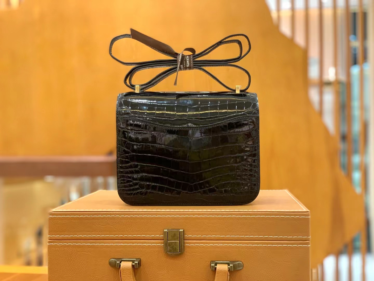 Hermès（爱马仕）Constance 康斯坦斯 经典黑 进口尼罗鳄鱼皮 金扣 19cm 原版蜜蜡线 顶级手缝