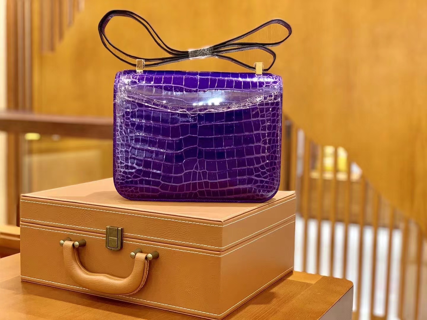 Hermès（爱马仕）Constance 康斯坦斯 梦幻紫 进口湾鳄鳄鱼皮 金扣 24cm 原版蜜蜡线 顶级手缝