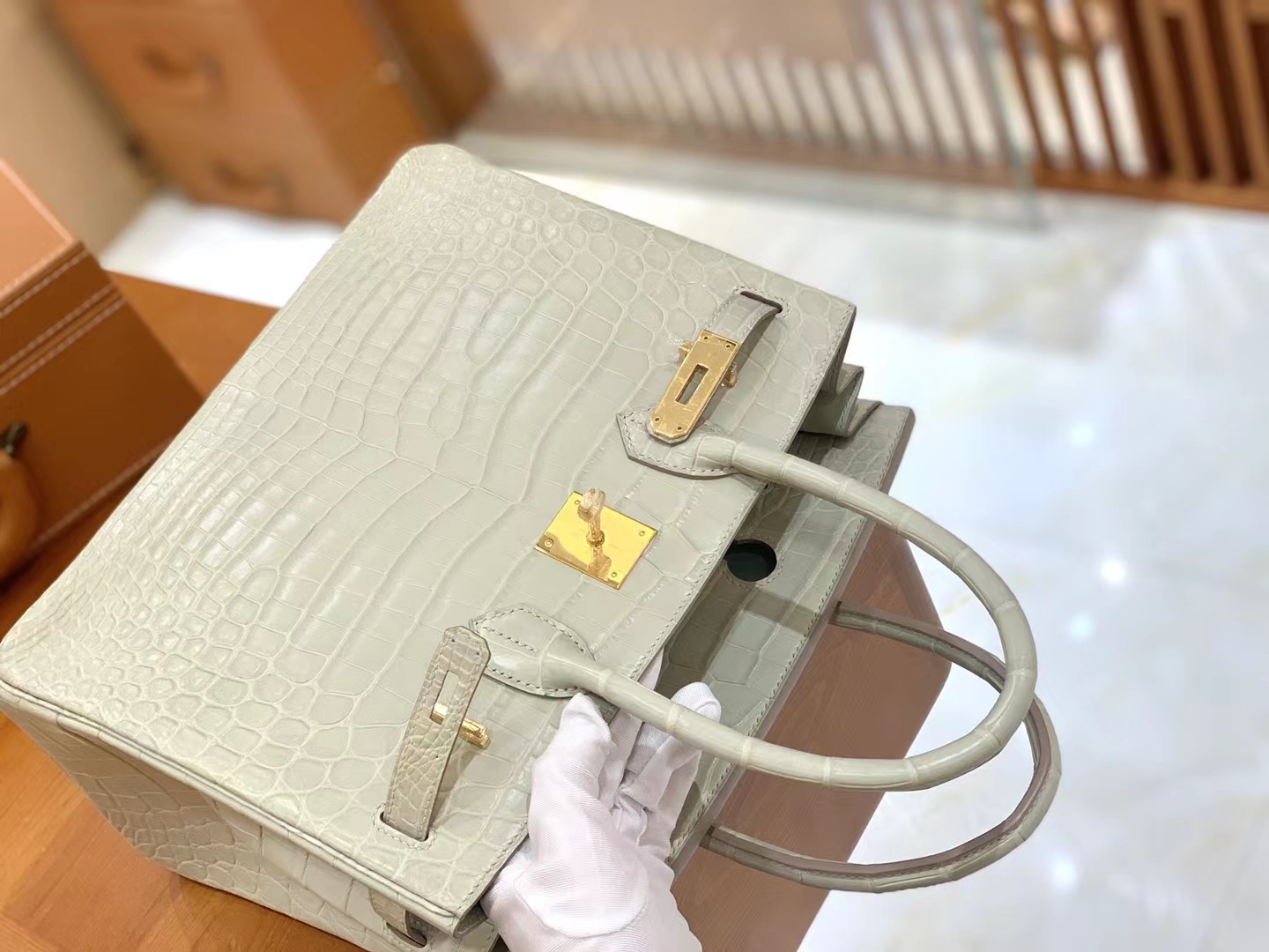Hermès（爱马仕）Birkin 铂金包 冰川白 进口一级皮 尼罗鳄 金扣 30cm 原版蜜蜡线 顶级手缝
