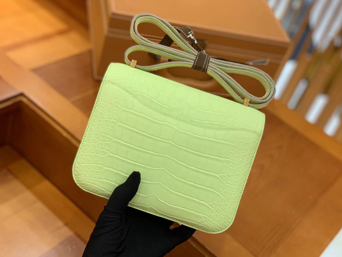 Hermès（爱马仕）新货 Constance 康康 嫩芽黄 进口一级雾面美洲鳄 法国原版蜜蜡线 金扣 19cm