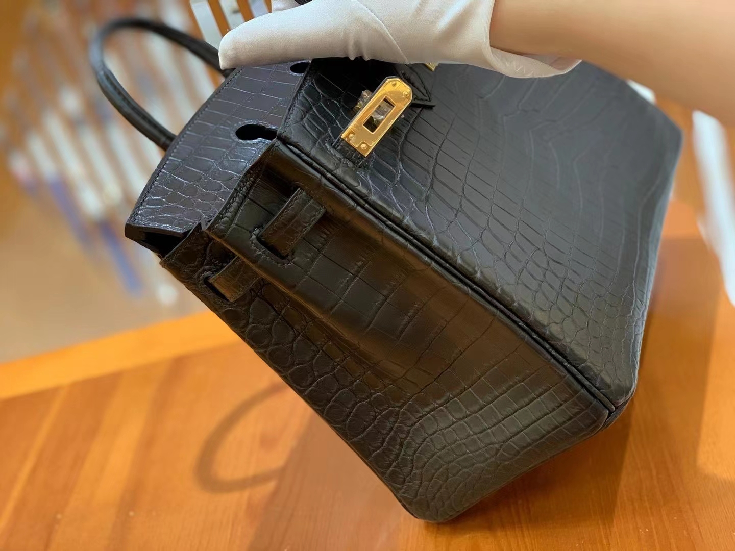 Hermès（爱马仕）Birkin 铂金包 经典黑 进口尼罗鳄鱼皮 金扣 25cm 原版蜜蜡线 顶级手缝
