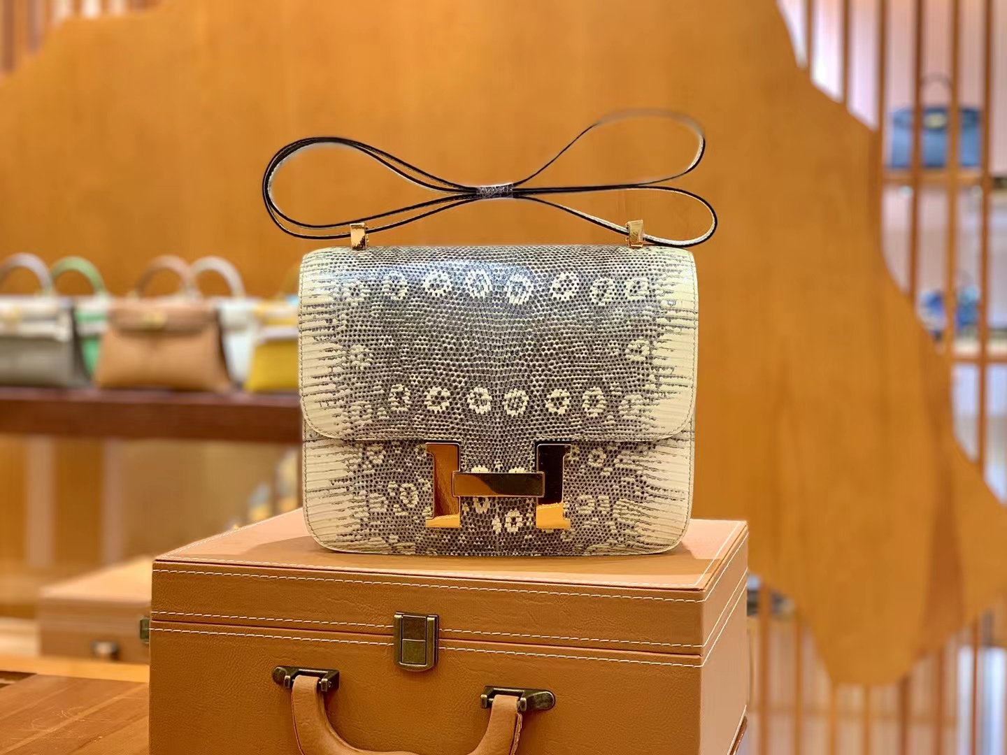 Hermès（爱马仕）Constance 康康 南非野生蜥蜴皮 原色 金扣 24cm 原版蜜蜡线 顶级手缝