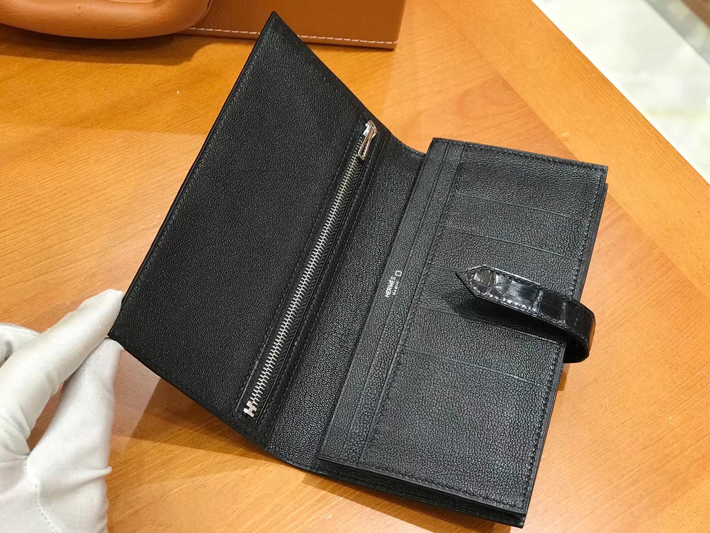 Hermès（爱马仕）Bearn 长夹 经典黑 一级美洲鳄鱼皮 银扣 原版蜜蜡线 顶级手缝