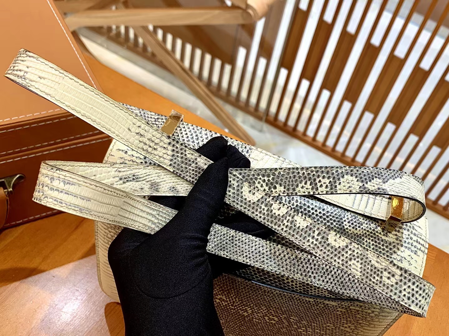 Hermès（爱马仕）Constance 康康 南非野生蜥蜴皮 原色 金扣 24cm 原版蜜蜡线 顶级手缝