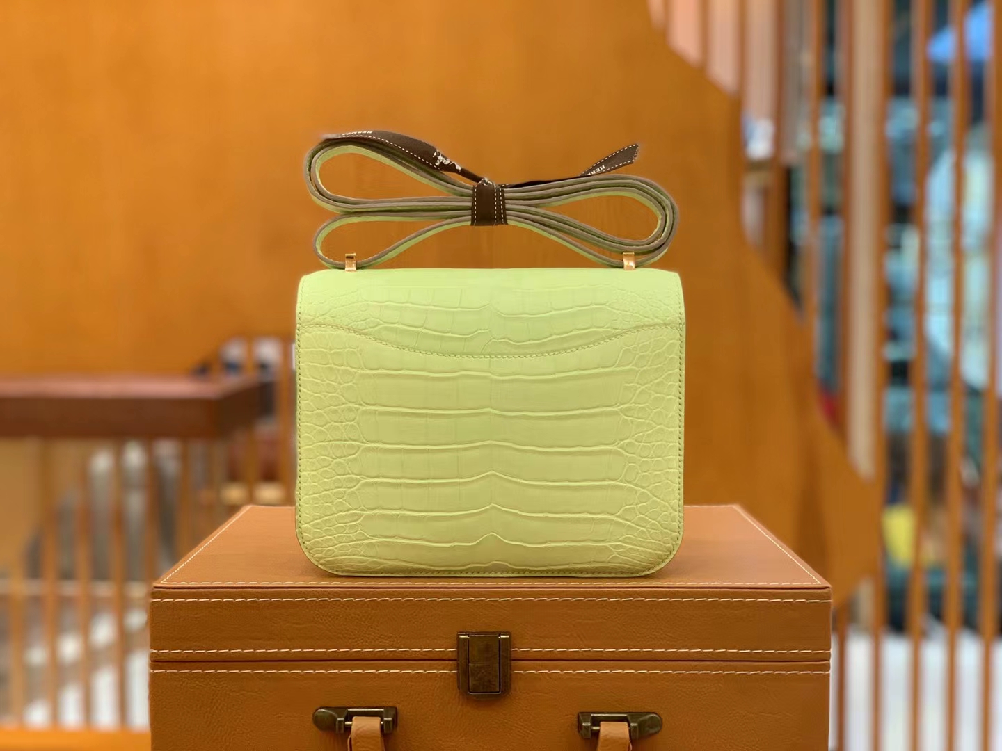 Hermès（爱马仕）新货 Constance 康康 嫩芽黄 进口一级雾面美洲鳄 法国原版蜜蜡线 金扣 19cm