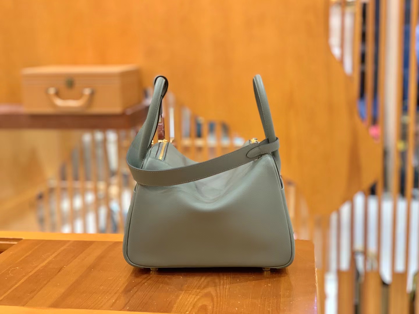 Hermès（爱马仕）Lindy 琳迪包 杏仁绿 进口Evercolor 牛皮 金扣 26cm 原版蜜蜡线 顶级手缝