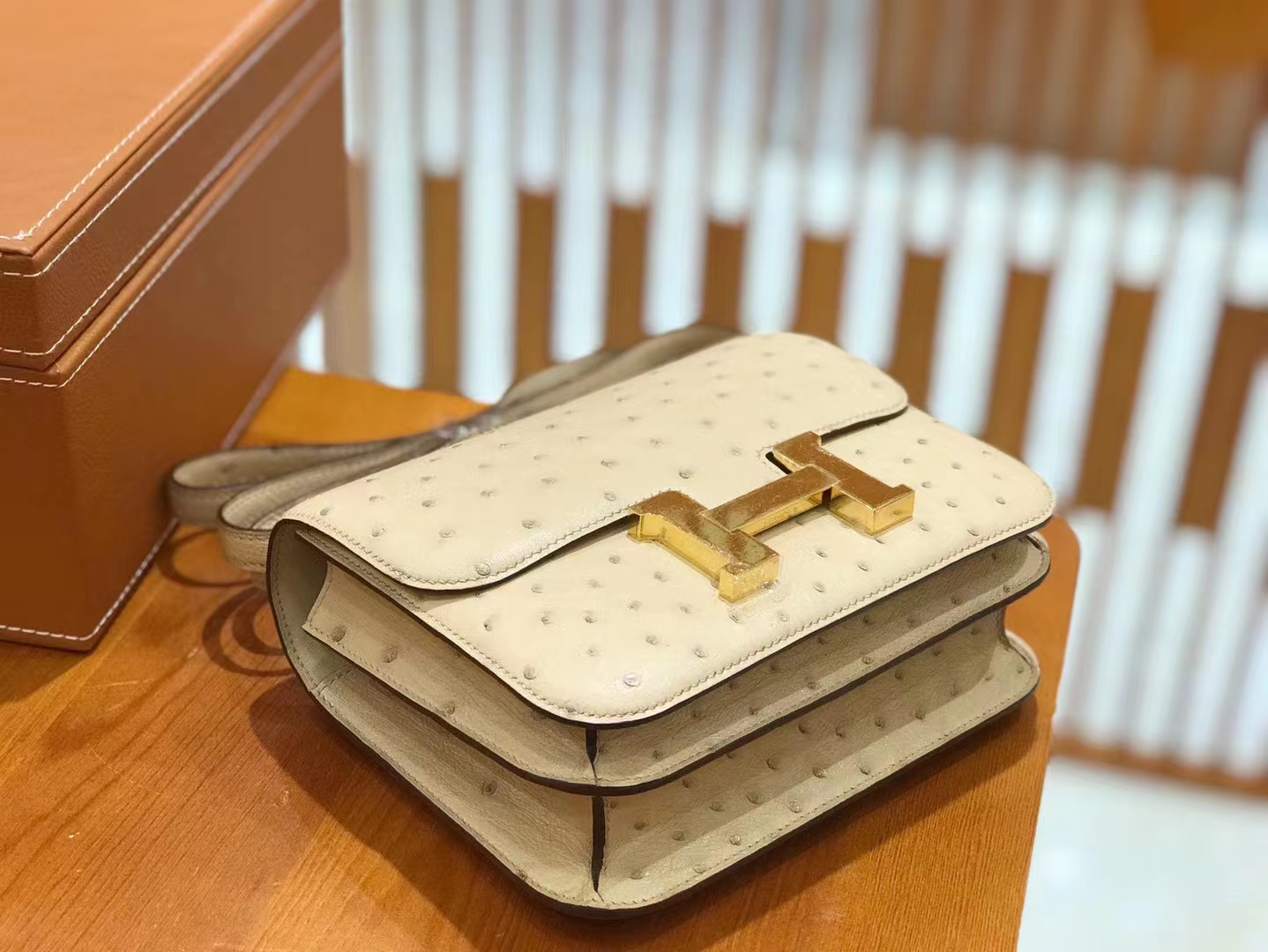 Hermès（爱马仕）Constance 康康 羊毛白 南非KK鸵鸟皮 金扣 24cm 原版蜜蜡线 顶级手缝