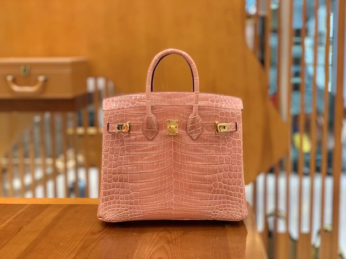 Hermès（爱马仕）Birkin 铂金包 陶瓷粉 进口尼罗鳄鱼皮 金扣 25cm 原版蜜蜡线 顶级手缝