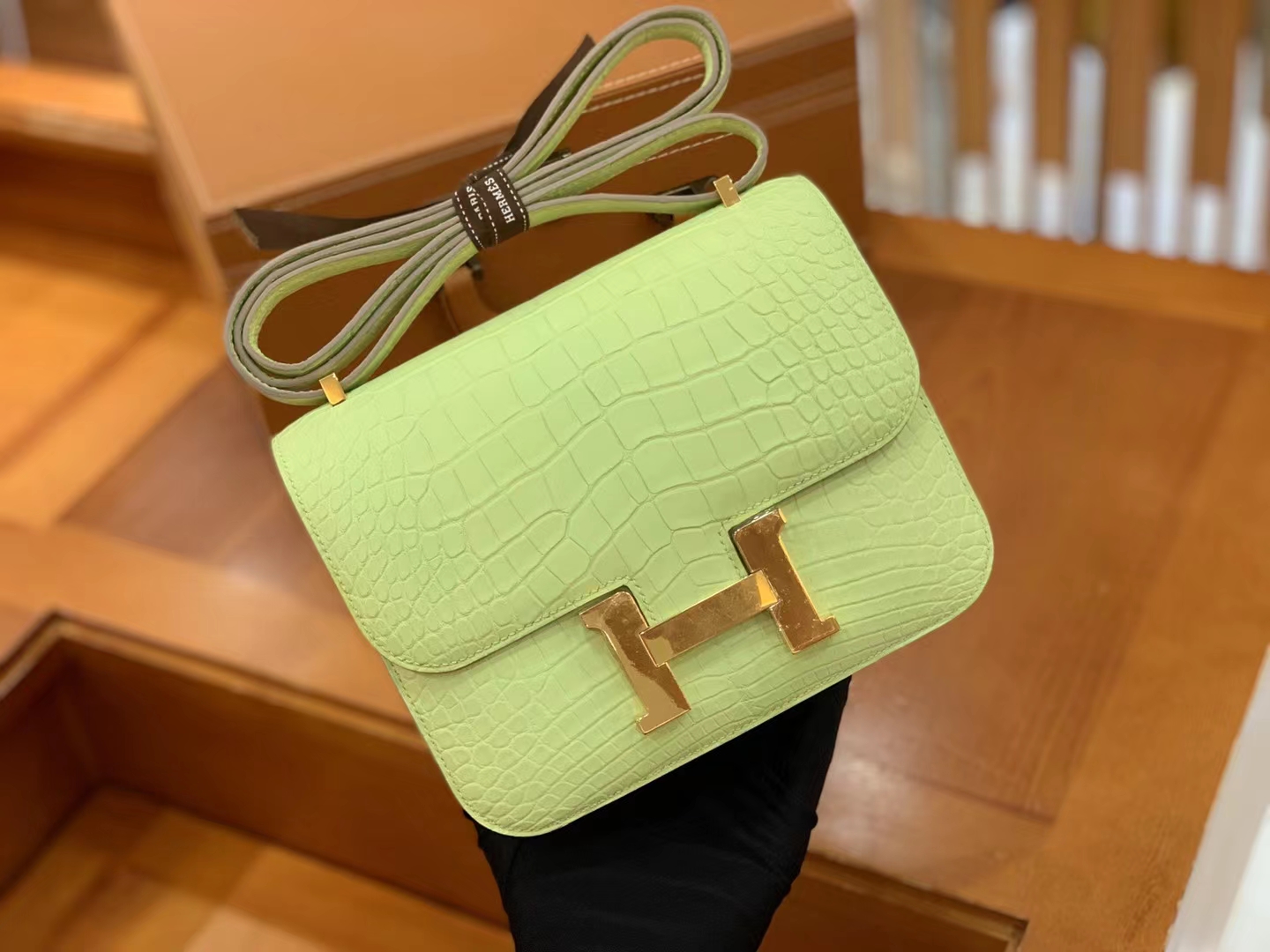 Hermès（爱马仕）新货 Constance 康康 嫩芽黄 进口一级雾面美洲鳄 法国原版蜜蜡线 金扣 19cm