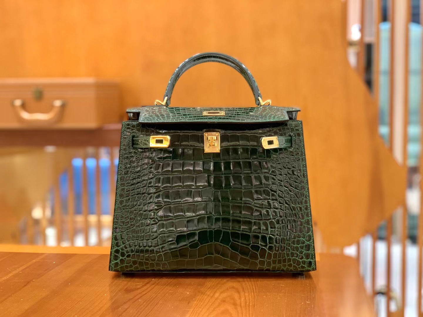 Hermès（爱马仕）Kelly 凯莉包 祖母绿 进口美洲鳄鱼皮 金扣 25cm 原版蜜蜡线 顶级手缝