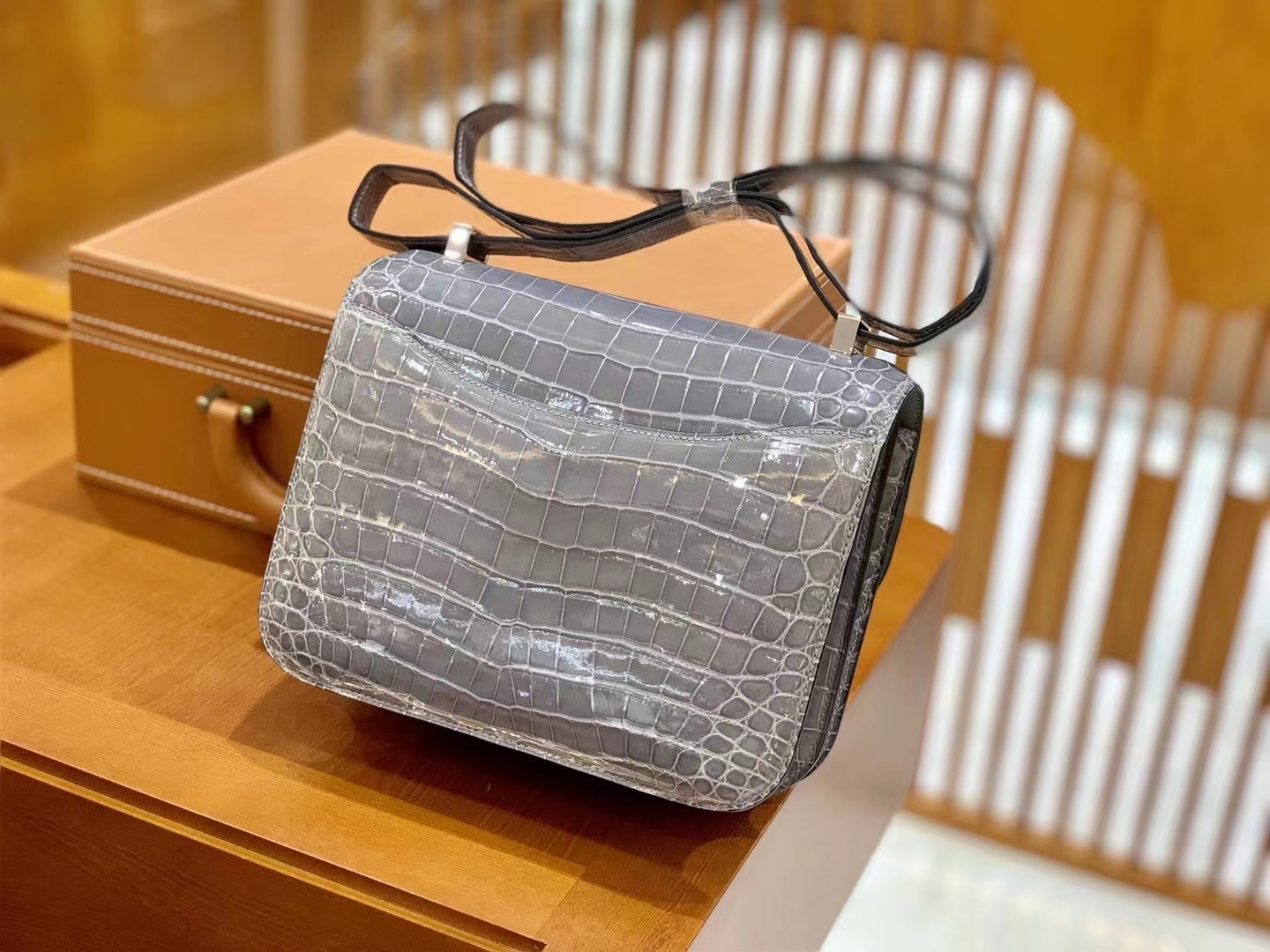 Hermès（爱马仕）Constance 康斯坦斯 进口尼罗鳄鱼皮 巴黎灰 银扣 24cm 原版蜜蜡线 顶级手缝