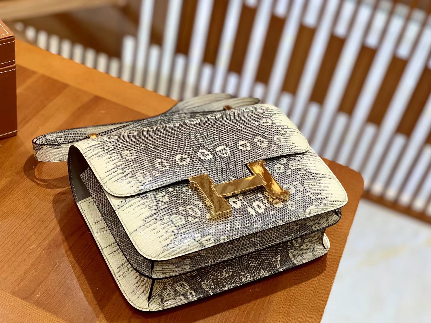 Hermès（爱马仕）Constance 康康 南非野生蜥蜴皮 原色 金扣 24cm 原版蜜蜡线 顶级手缝