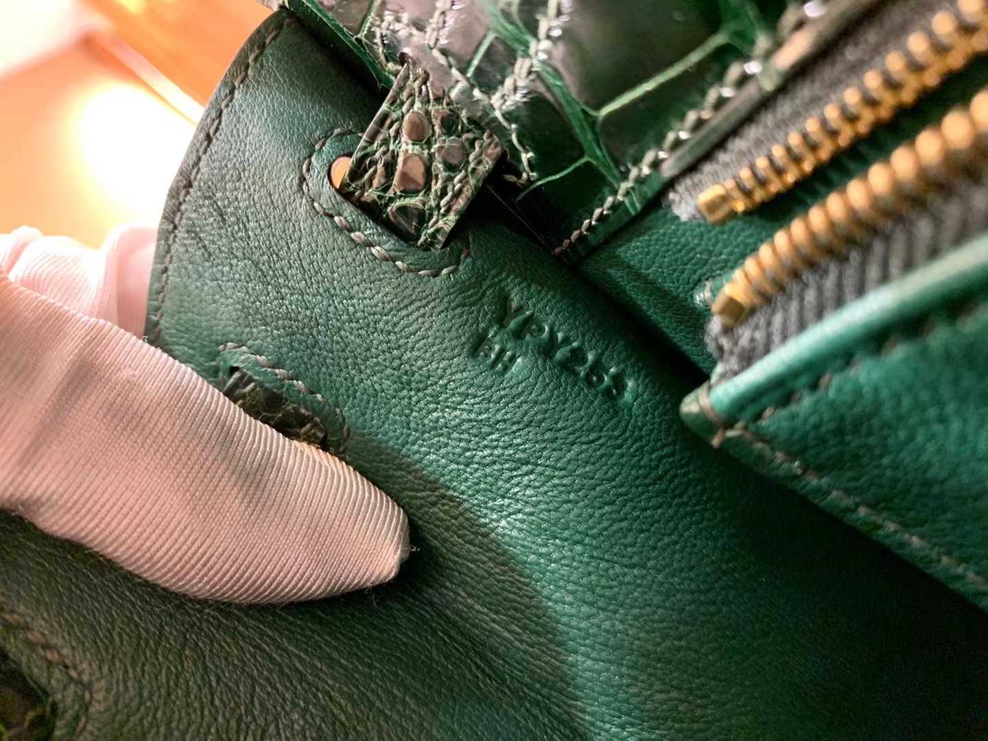 Hermès（爱马仕）Kelly 凯莉包 祖母绿 进口美洲鳄鱼皮 金扣 25cm 原版蜜蜡线 顶级手缝