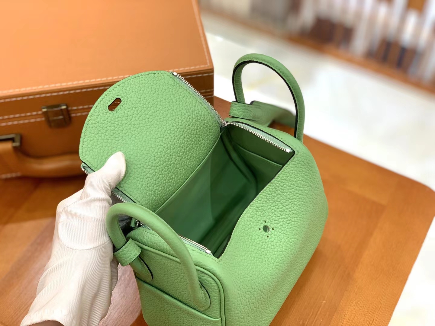 Hermès（爱马仕）Mini lindy 迷你琳迪包 牛油果绿 进口TC大牛皮 银扣 原版蜜蜡线 顶级手缝