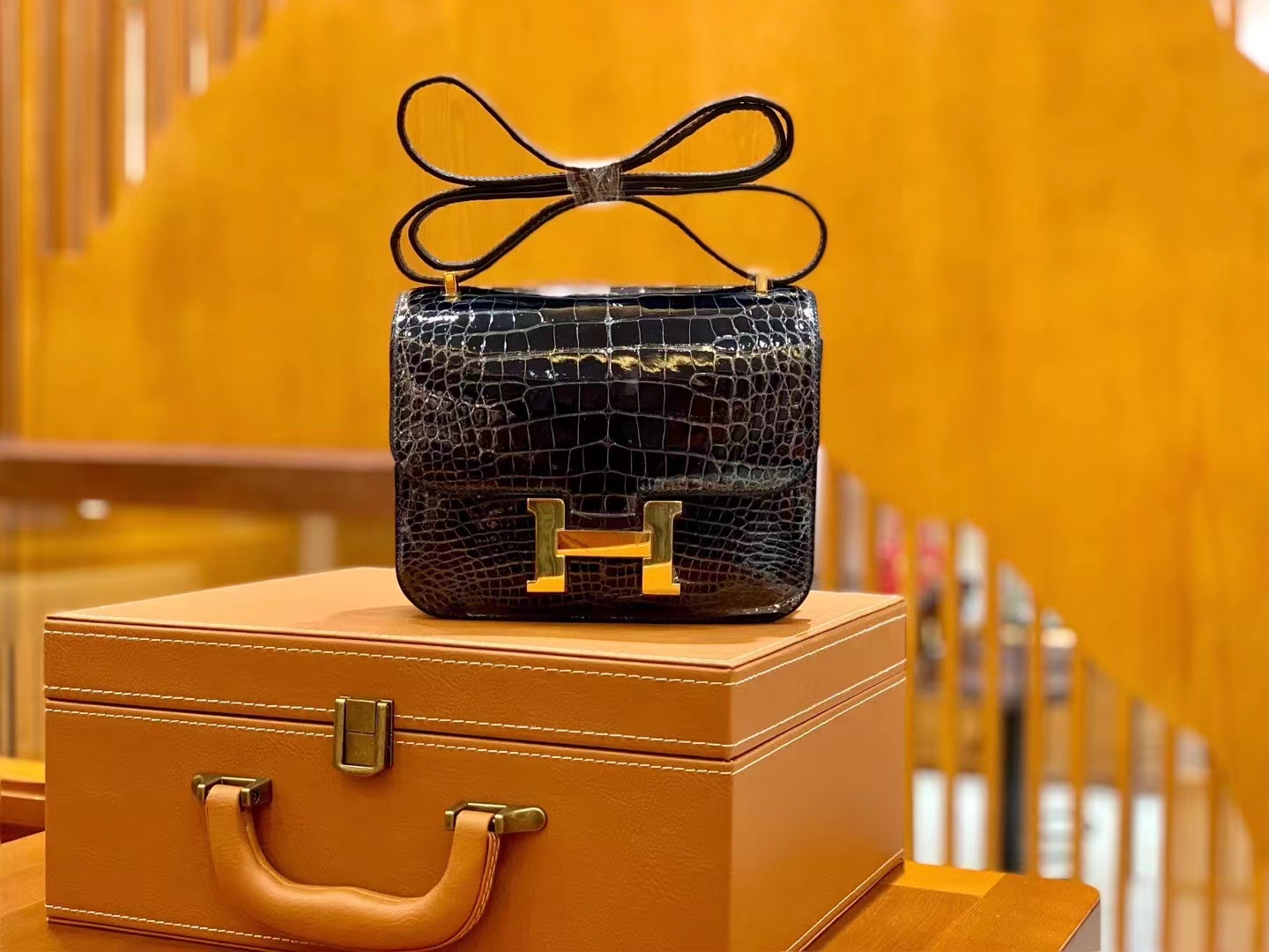 Hermès（爱马仕）Constance 康斯坦斯 深海蓝 进口美洲鳄鱼皮 金扣 19cm 原版蜜蜡线 顶级手缝