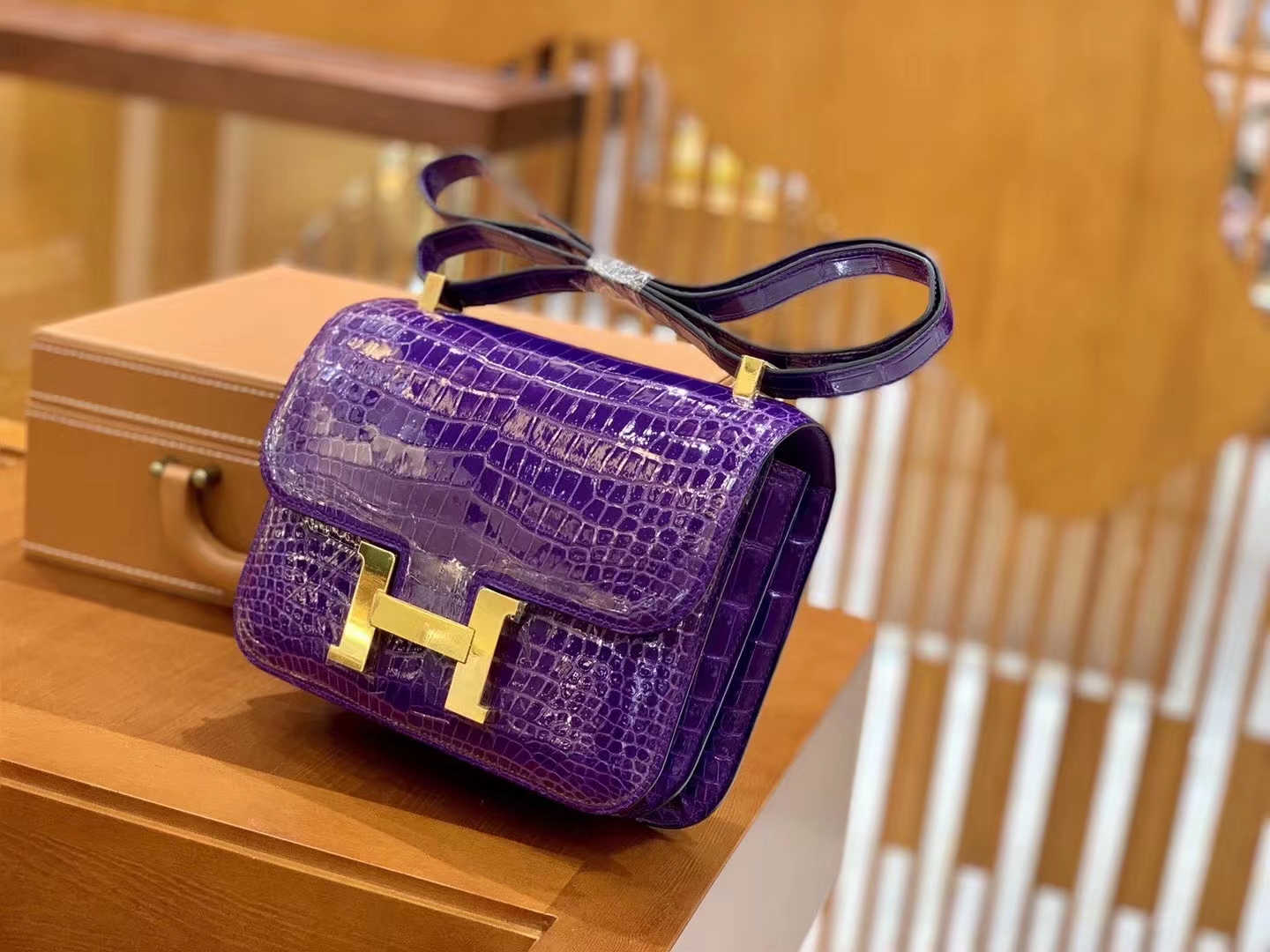 Hermès（爱马仕）Constance 康斯坦斯 梦幻紫 进口湾鳄鳄鱼皮 金扣 24cm 原版蜜蜡线 顶级手缝