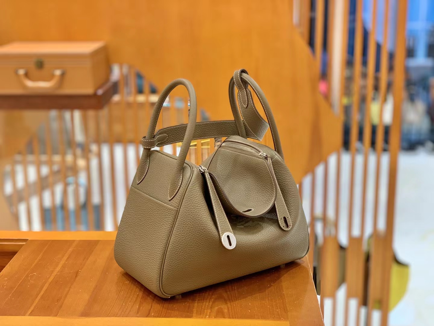 Hermès（爱马仕）Lindy 琳迪包 大象灰 进口TC大牛皮 银扣 30cm 原版蜜蜡线 顶级手缝