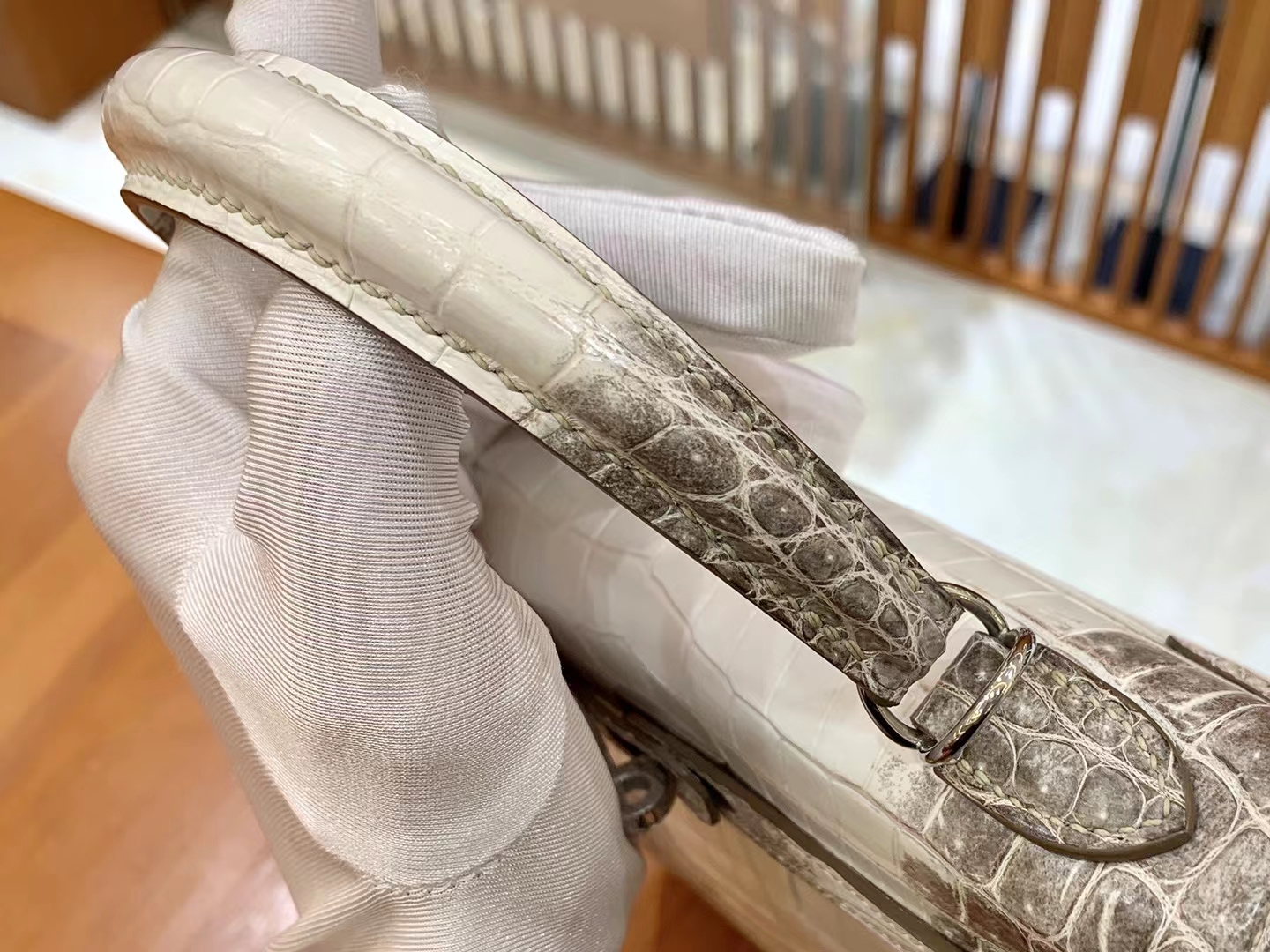 Hermès（爱马仕）Kelly 凯莉包 喜马拉雅 进口尼罗鳄鱼皮 包中皇后 银扣 25cm 原版蜜蜡线 顶级手缝